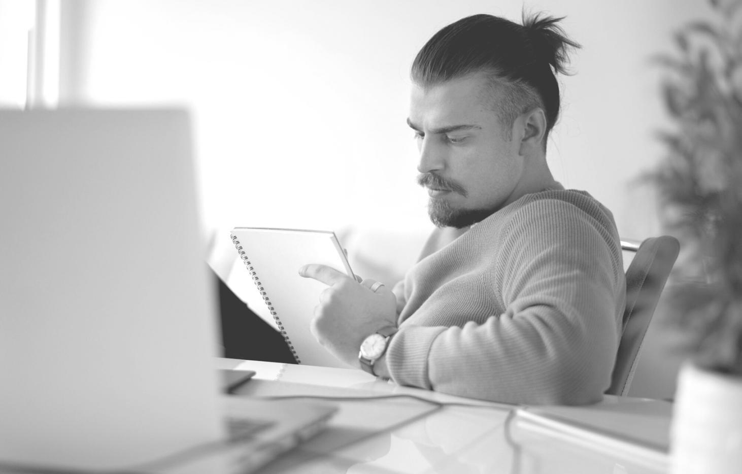 Espace de travail moderne et accueillant pour les consultations financières